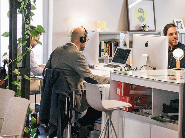 Leverage LinkedIn Outreach: Transform Your Network into Your Next Big Opportunity